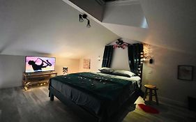 Mb Room - Appartement Jacuzzi Love Room Jacuzzi Merveille